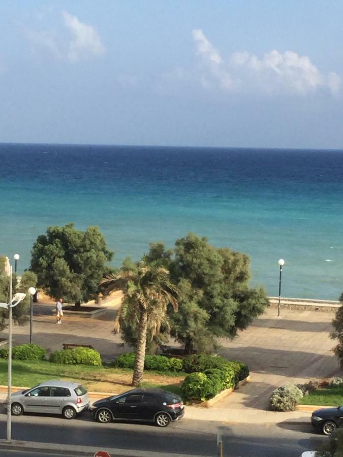 Blue Elegance City Center Heraklion Apartment ภายนอก รูปภาพ