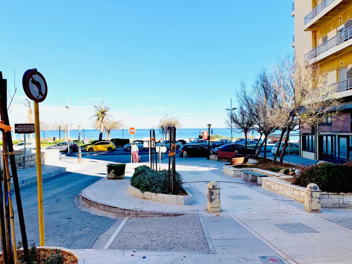 Blue Elegance City Center Heraklion Apartment ภายนอก รูปภาพ